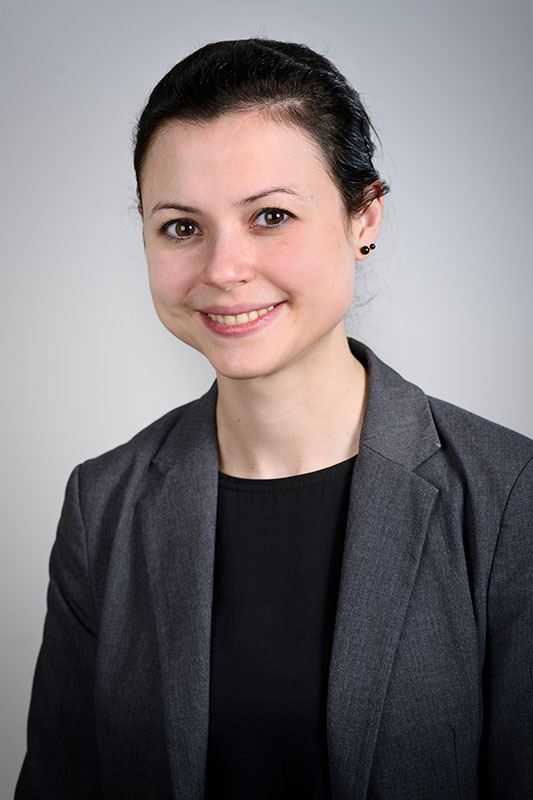 Dr. <sup>in</sup> Mag.<sup>a</sup> Maria Huber, LL.M. (derzeit in Karenz)